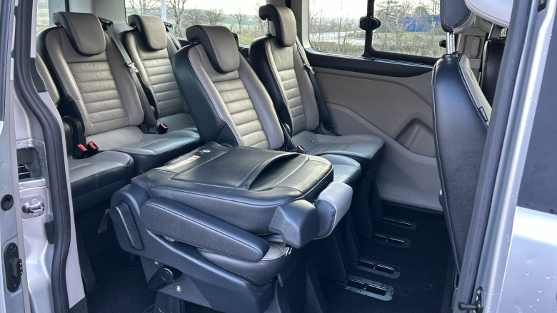 Ford Tourneo Custom Transit Custom Tourneo L2 Diesel Fwd 2.0 EcoBlue 150ps Low Roof 8 Seater Titanium